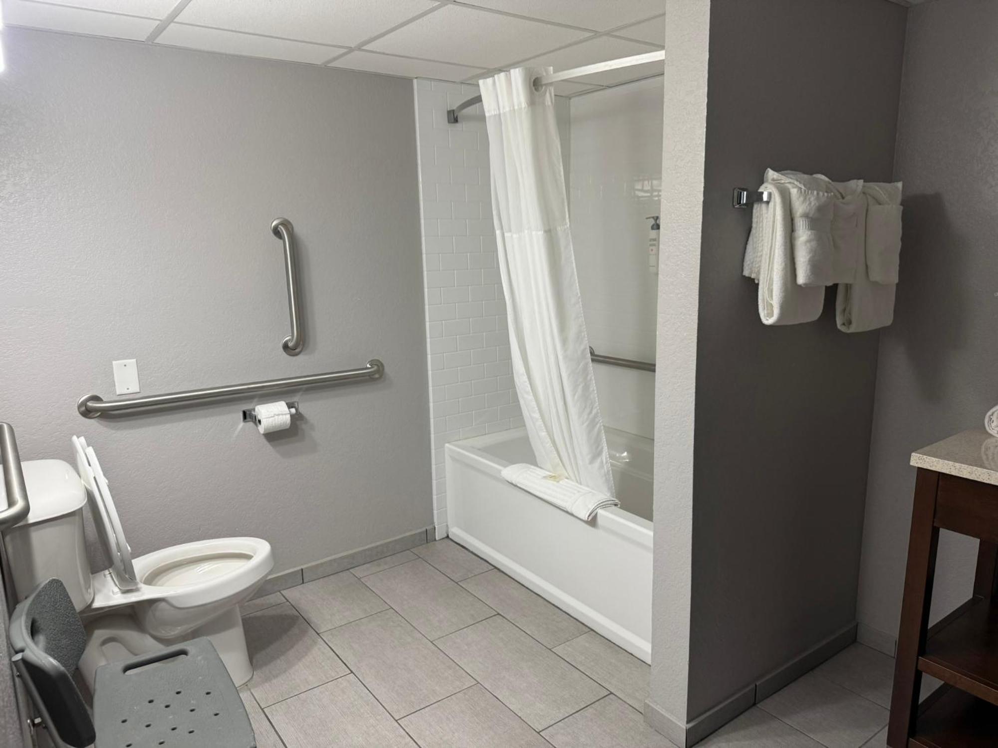 Sonesta Essential - Rapid City Room photo