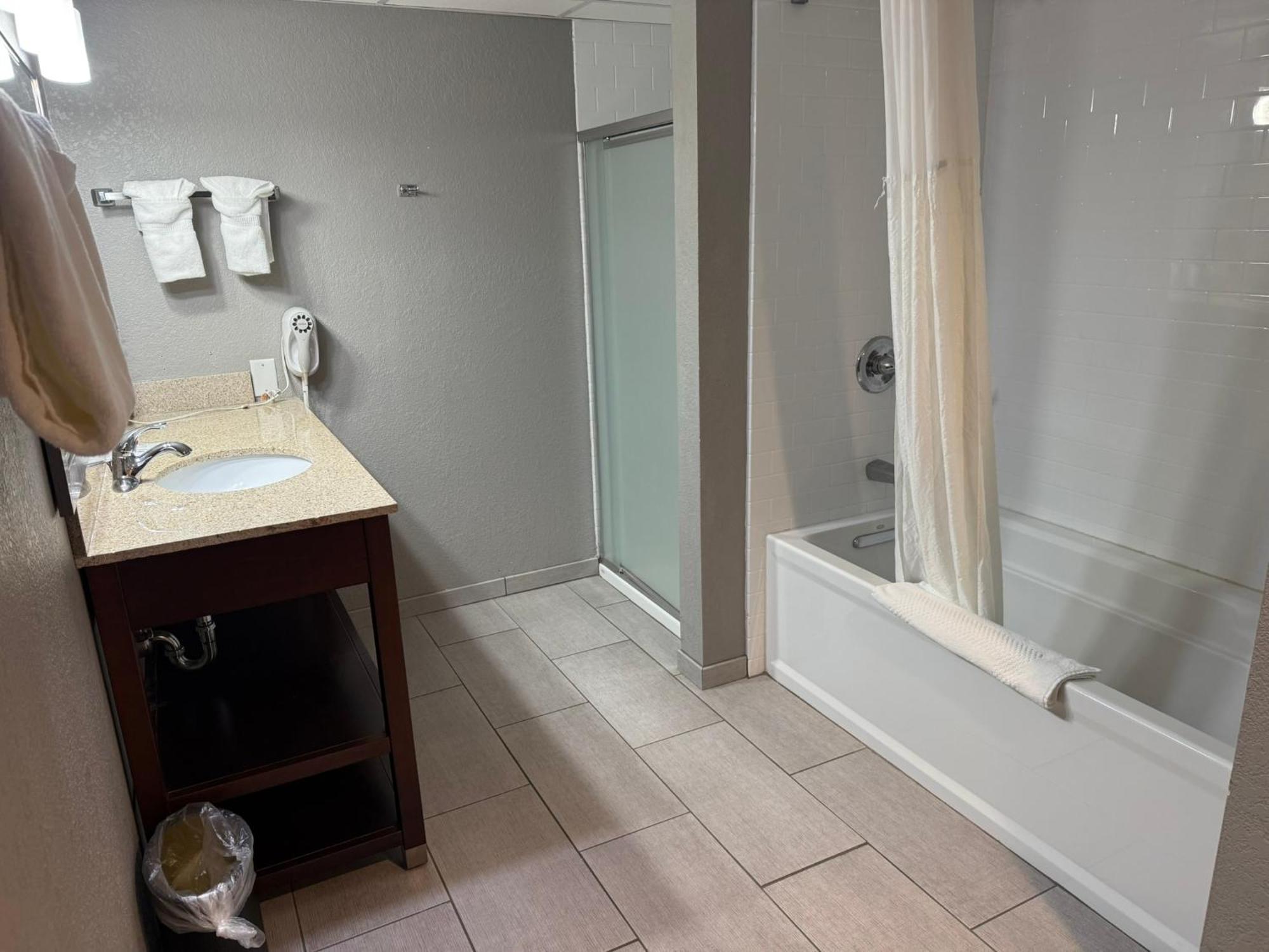 Sonesta Essential - Rapid City Room photo